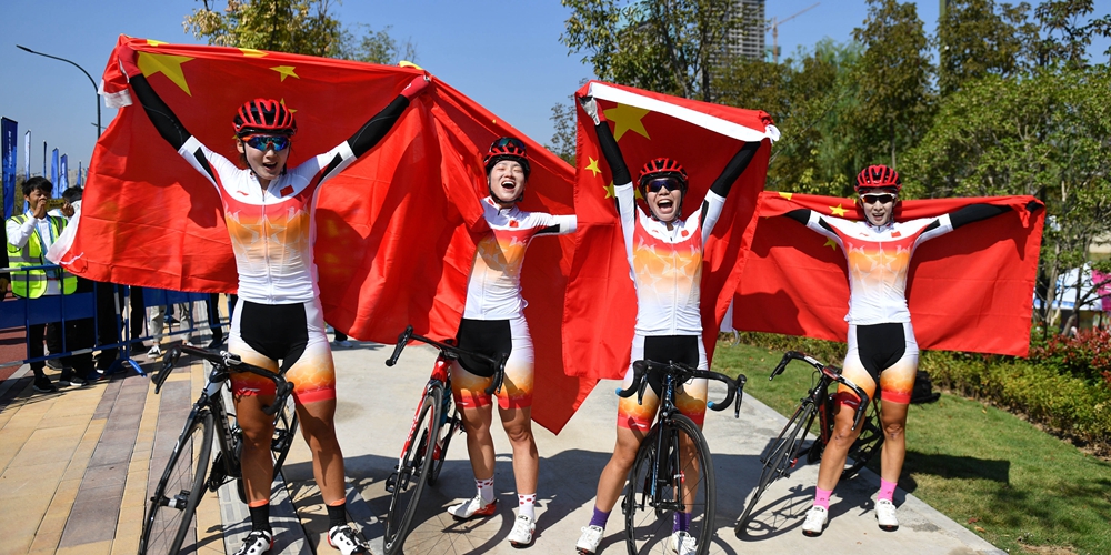 Китайская женская команда завоевала золото в велогонках по шоссе в рамках Всемирных военных игр
