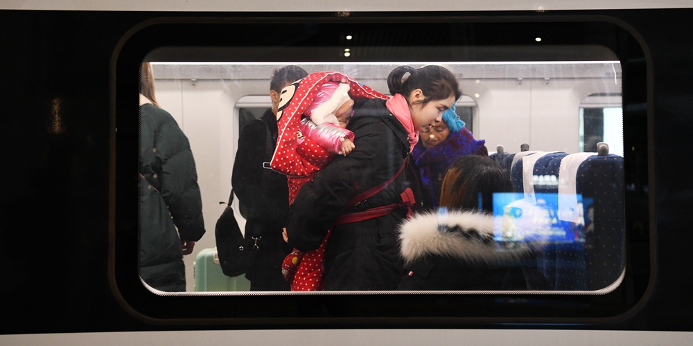 В Гуйяне запускают дополнительные ночные скоростные поезда