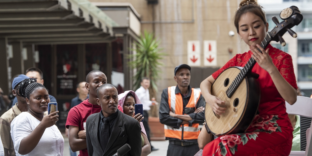 В Йоханнесбурге ЮАР прошли художественные выступления "Радостный праздник Весны"