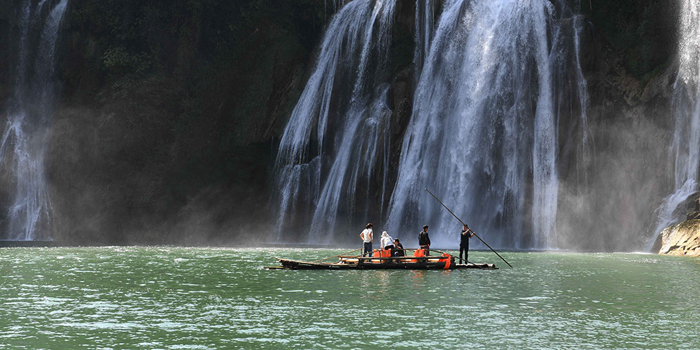 Мартовские красоты ландшафтного парка водопадов Цзюлун