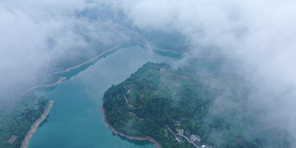 Сбереженная красота горного озера в Эньши
