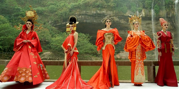 Чунцинская международная неделя моды завершилась в Чунцине