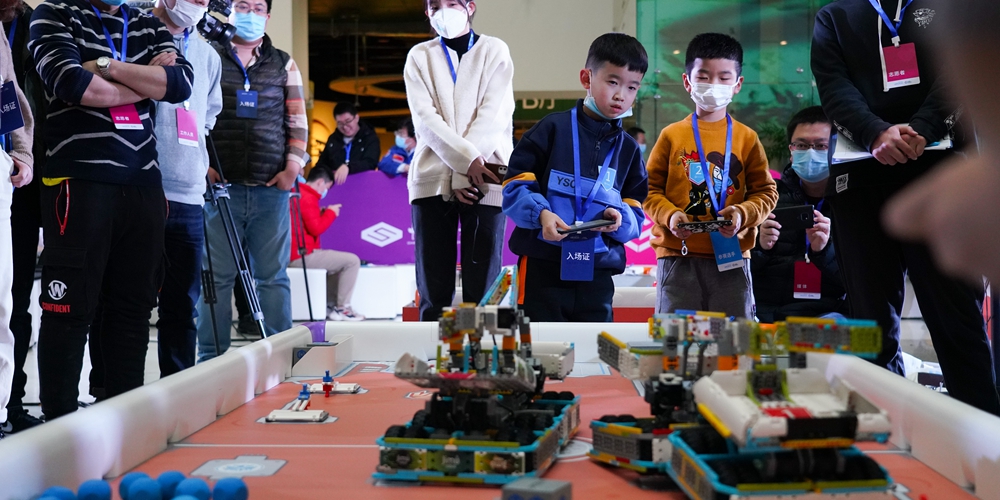 В Пекине прошел финал школьного конкурса искусственного интеллекта и роботов Robo Genius 2020