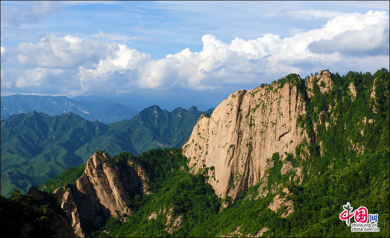 Фото: Июльские пейзажи горы Улиншань