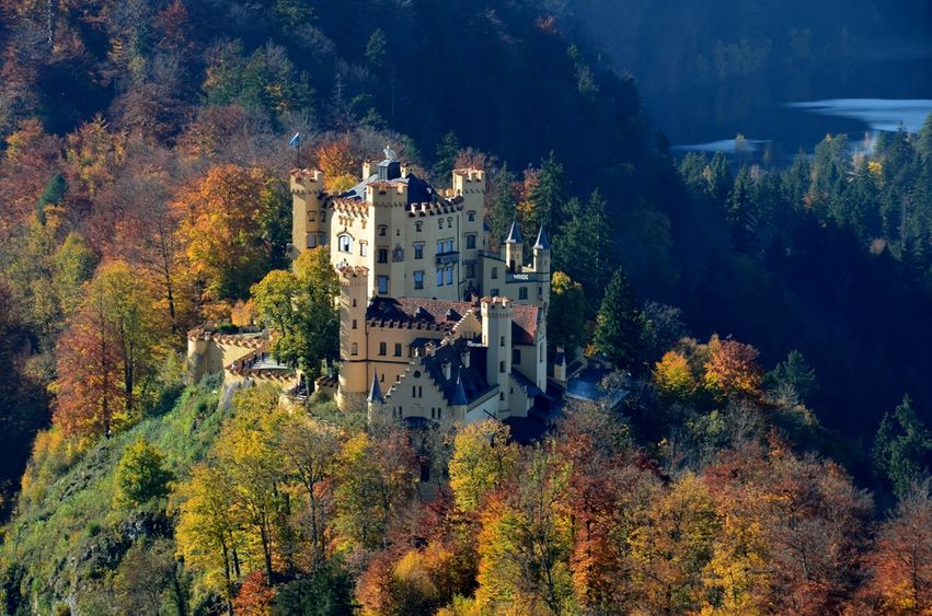 10 самых величественных древних замков мира