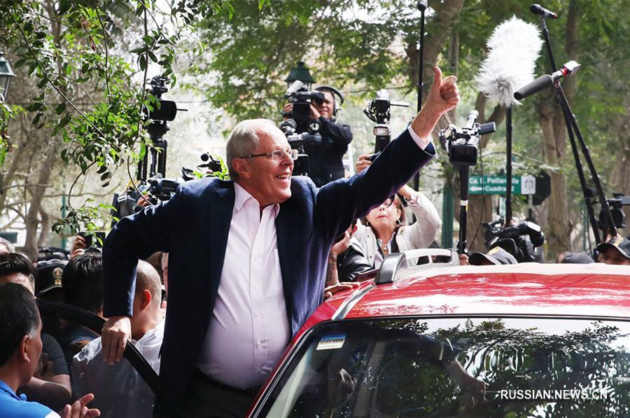Экс-премьер Кучински одержал победу на президентских выборах в Перу 