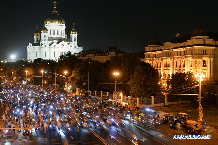 В Москве во второй раз прошел ночной велопарад