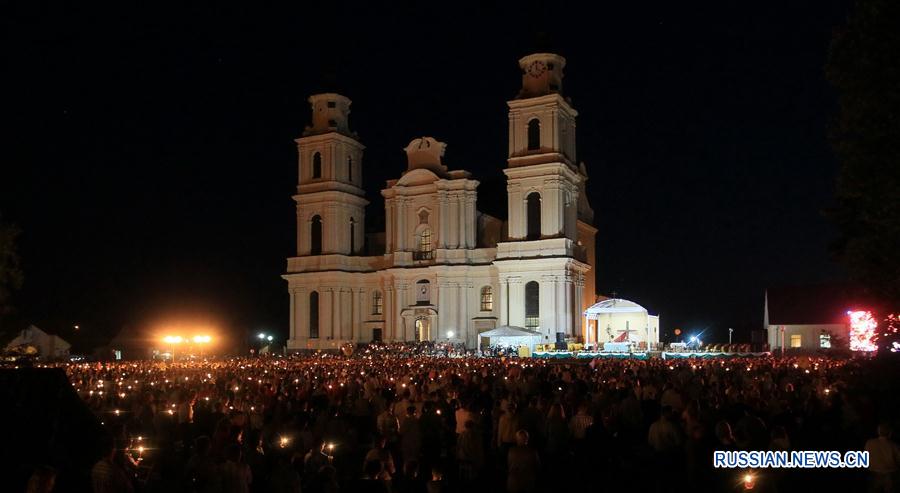 Католические торжества в честь иконы Божьей Матери Будславской в Беларуси