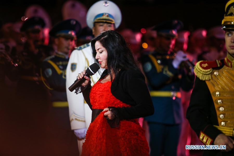 В Москве открылся Международный военно-музыкальный фестиваль "Спасская башня"