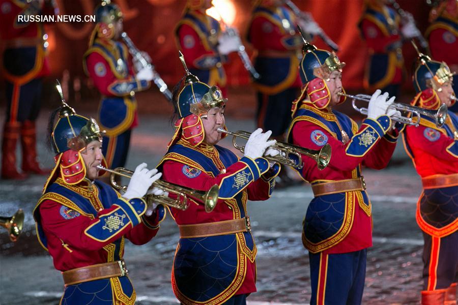 Закрытие Международного военно-музыкального фестиваля "Спасская башня" в Москве