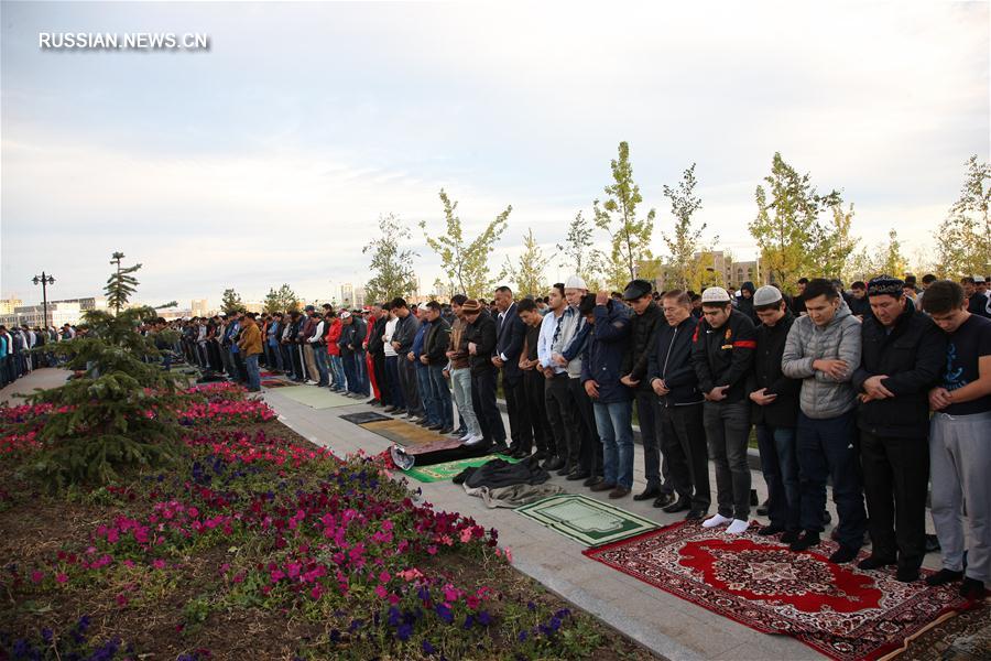 Мусульмане Казахстана отмечают праздник Курбан-Айт