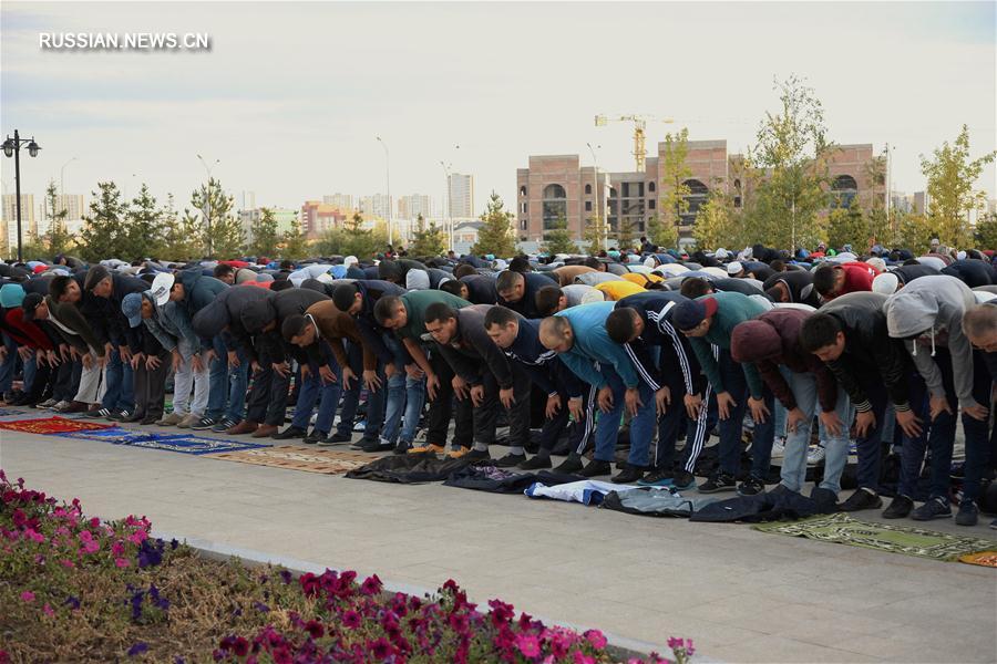 Мусульмане Казахстана отмечают праздник Курбан-Айт