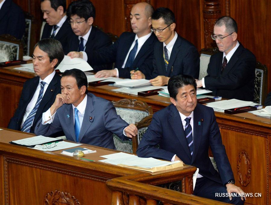 Японские оппозиционные партии подвергли критике программную речь Синдзо Абэ