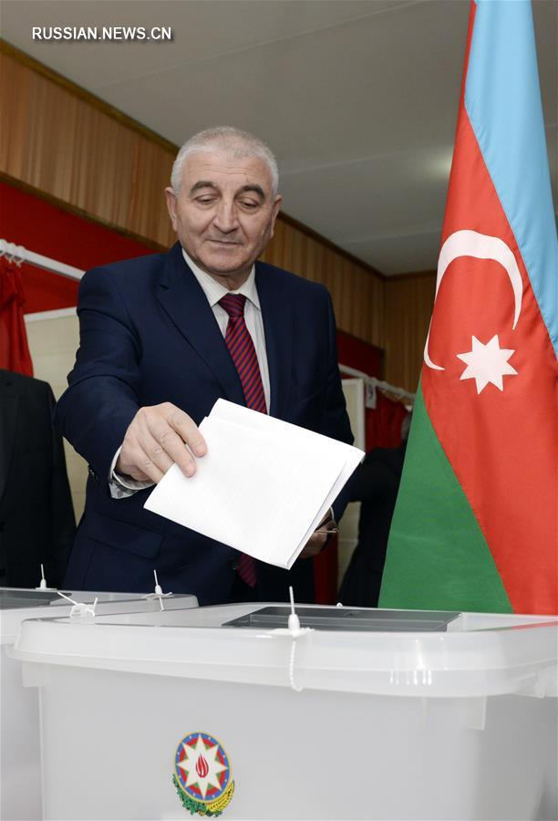 В Азербайджане прошел референдум по вопросу изменения конституции