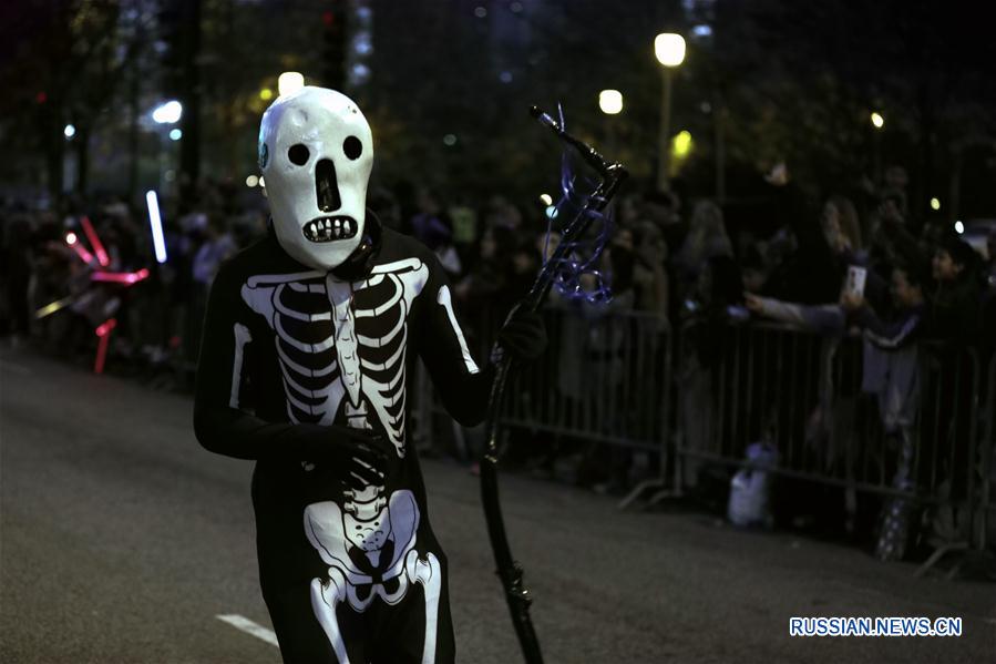 В Чикаго прошел парад по случаю приближающегося Хэллоуина