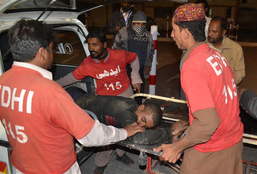 48 человек погибли при нападении боевиков на полицейскую академию в Пакистане