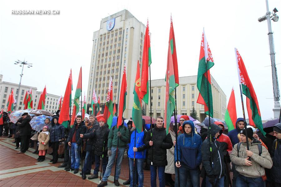 Беларусь отметила День Октябрьской революции