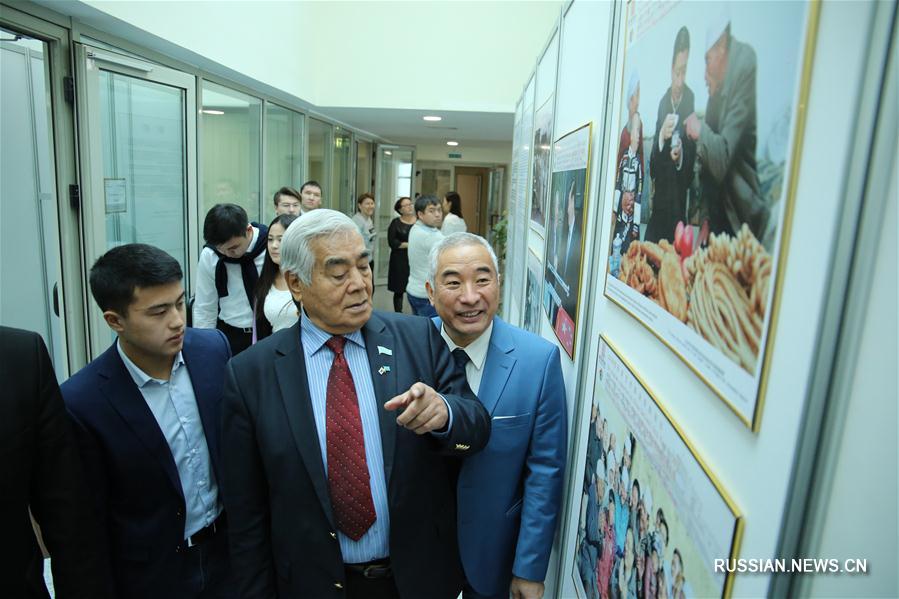 Фотовыставка "Исламская культура и быт Великого Шелкого пути" в Астане