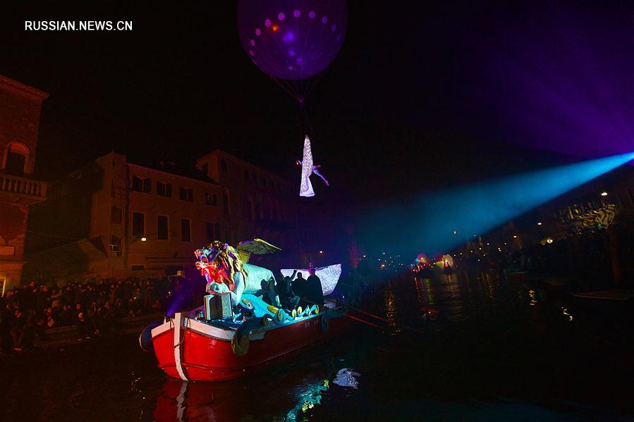 В Венеции стартовал традиционный карнавал