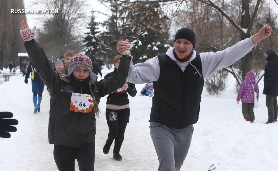 Легкоатлетический забег в Киеве по случаю Дня всех влюбленных