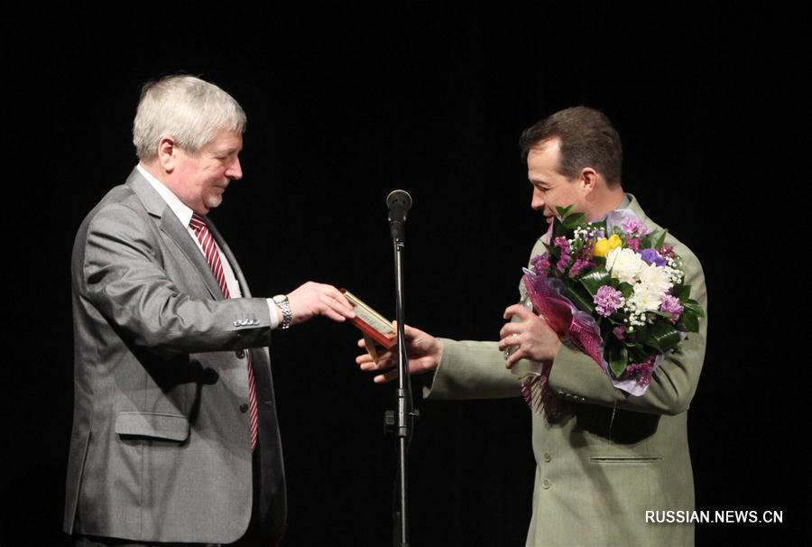Во Всемирный день театра в Минске наградили мастеров театральной сцены