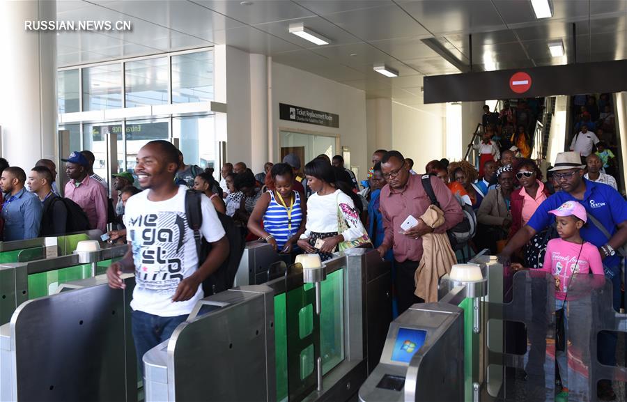 За неделю после ввода в эксплуатацию по железной дороге Момбаса - Найроби перевезено  12 тыс. пассажиров 