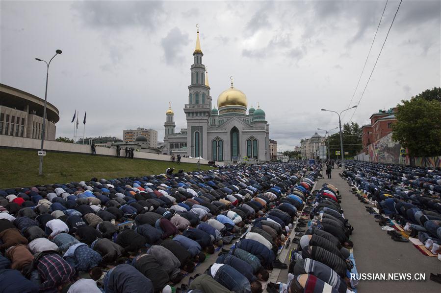 Мусульмане Москвы отпраздновали Ураза-байрам