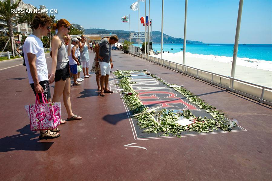 В Ницце почтили память жертв теракта 2016 года 