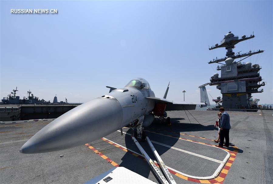 ВМС США ввели в боевой состав авианосец класса "Джеральд Форд"