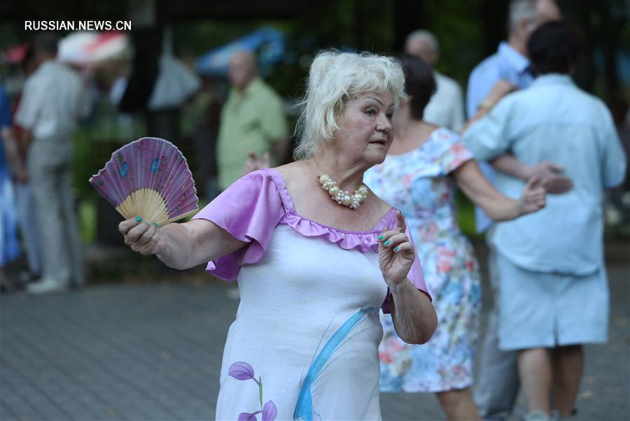 В Киеве открылся развлекательный центр для пенсионеров