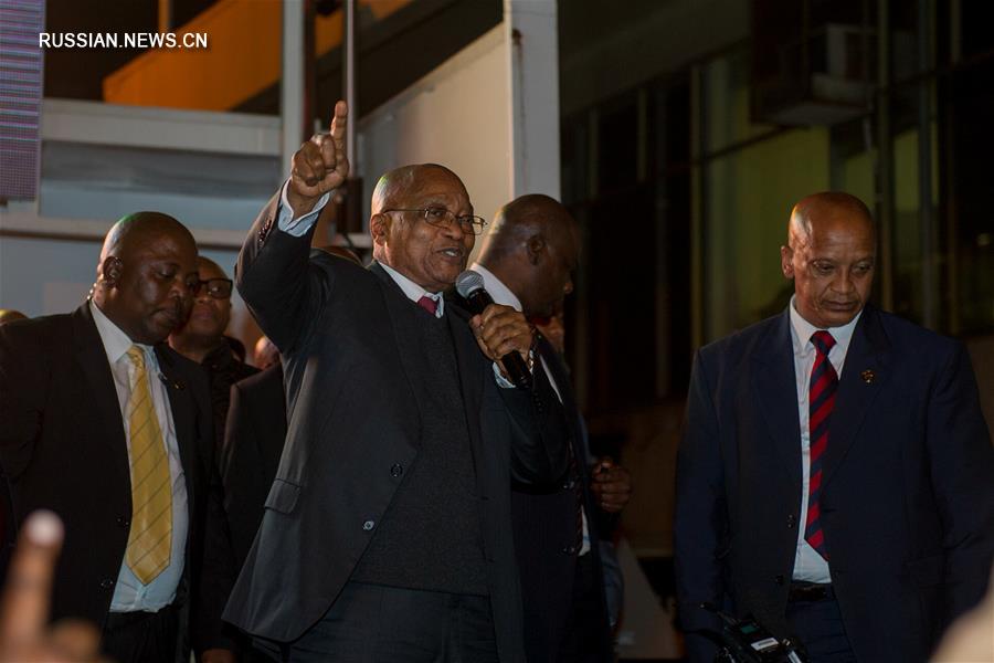 Президент ЮАР преодолел восьмой вотум недоверия парламента 