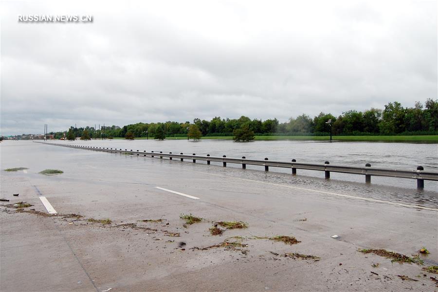 В Техасе выпало рекордное количество осадков после удара урагана "Харви"