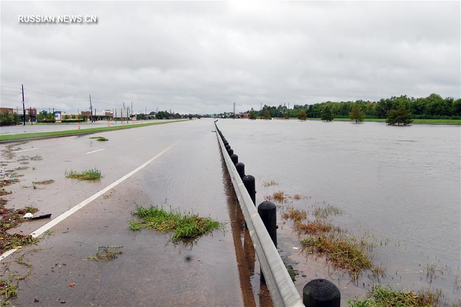 В Техасе выпало рекордное количество осадков после удара урагана "Харви"