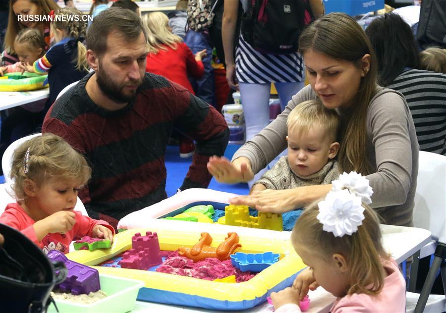 В Минске прошел фестиваль близнецов и двойняшек "Счастье вдвойне"