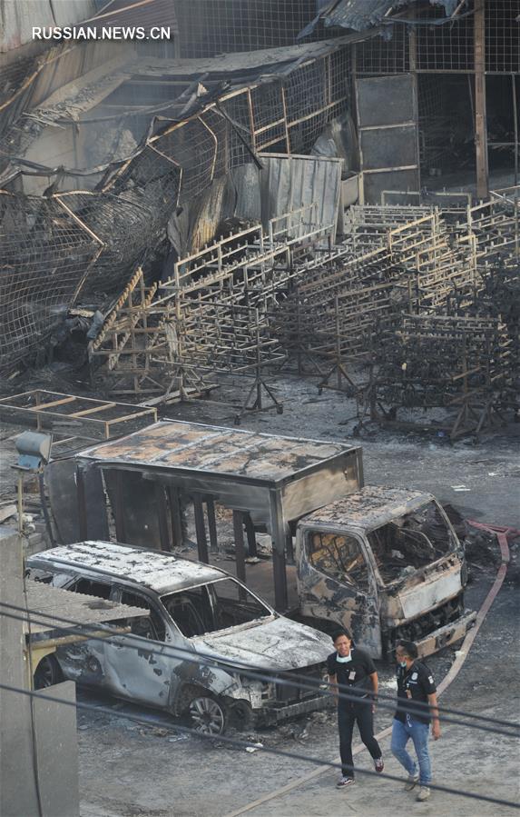 47 человек погибли при взрыве на фабрике по производству пиротехники в Индонезии