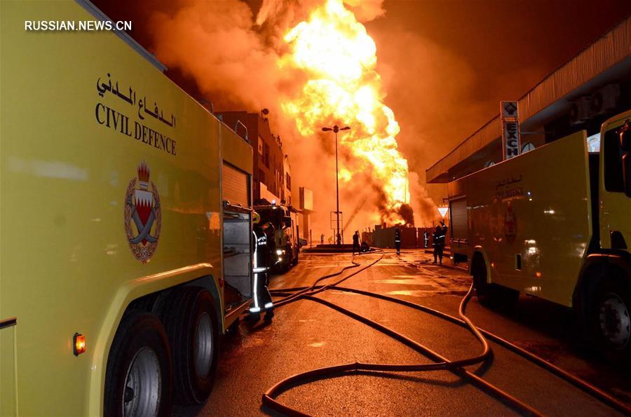 Бахрейн назвал взрыв и возгорание на нефтепроводе терактом