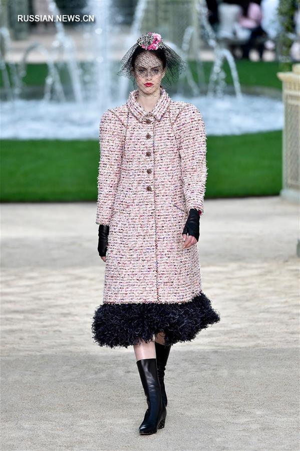 Неделя моды в Париже: показ коллекции Chanel Haute Couture весна-лето 2018 года