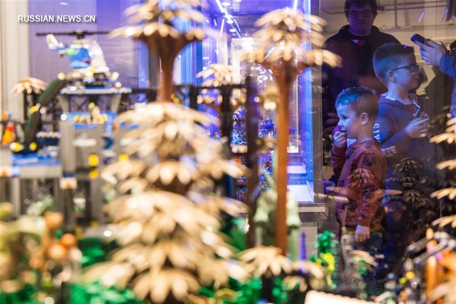 Крупная выставка Lego в Варшаве
