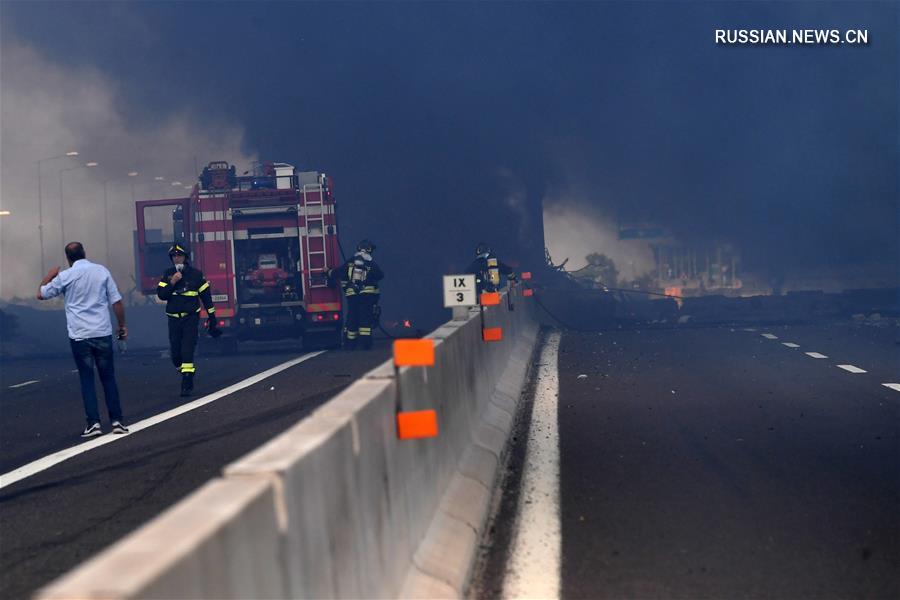 В результате взрыва бензовоза в итальянском городе Болонья погибли два человека