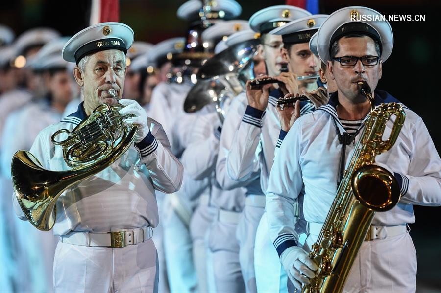 В Москве проходит Международный военно-музыкальный фестиваль "Спасская Башня" 