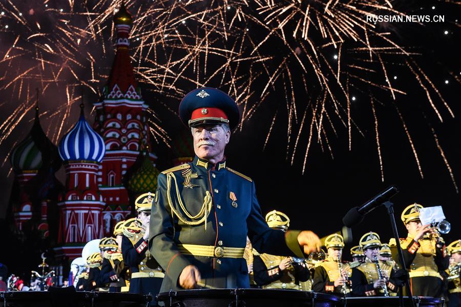 В Москве проходит Международный военно-музыкальный фестиваль "Спасская Башня" 