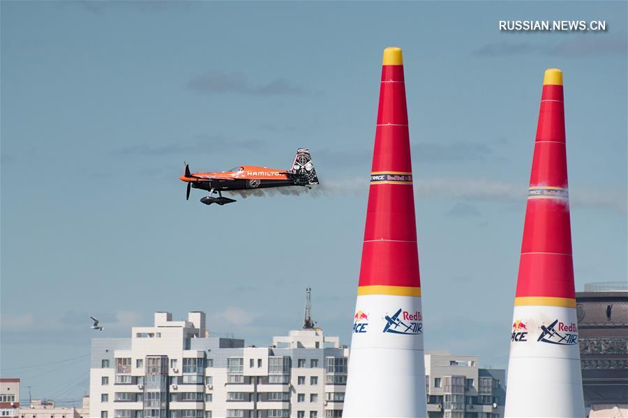 В Казани прошел 5-й этап чемпионата мира по аэробатике Red Bull Air Race 2018