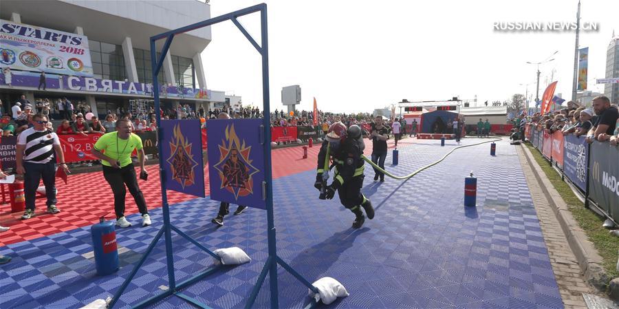 В Минске прошли международные соревнования "Сильнейший пожарный-спасатель"