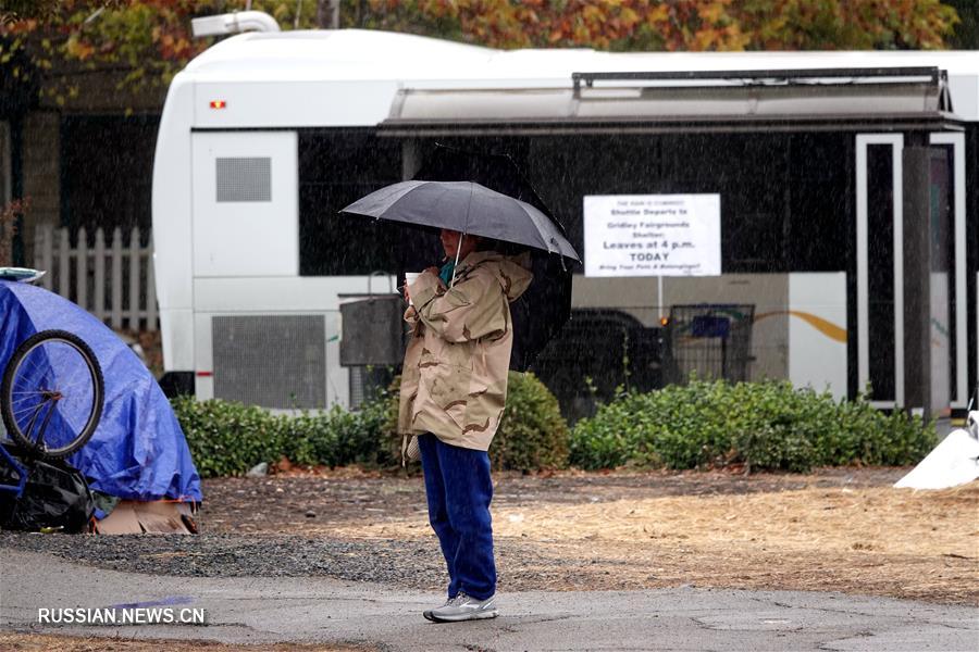 В районе США, пострадавшем от лесного пожара прошел дождь