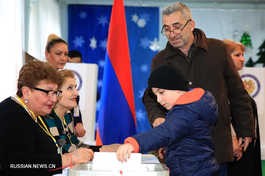 В Армении прошли досрочные парламентские выборы