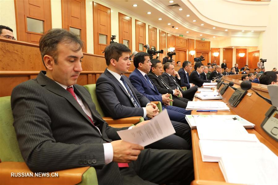 В Ташкенте открылось XVII пленарное заседание Сената Олий Мажлиса