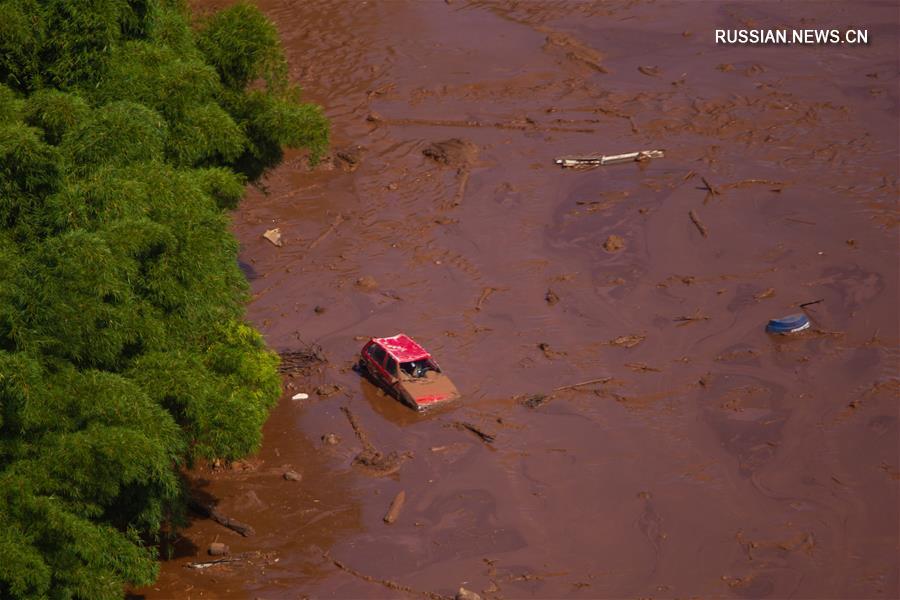 Прорыв дамбы произошел на юге Бразилии, по меньшей мере 200 человек числятся пропавшими без вести 