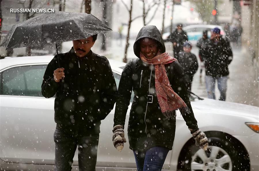 Апрельский снегопад в Чикаго