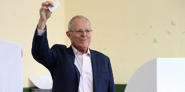 По предварительным итогам, П. П. Кучински набрал 50,58 проц голосов во втором туре 
президентских выборов в Перу