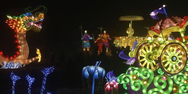 В Киеве открылся Фестиваль гигантских китайских фонарей